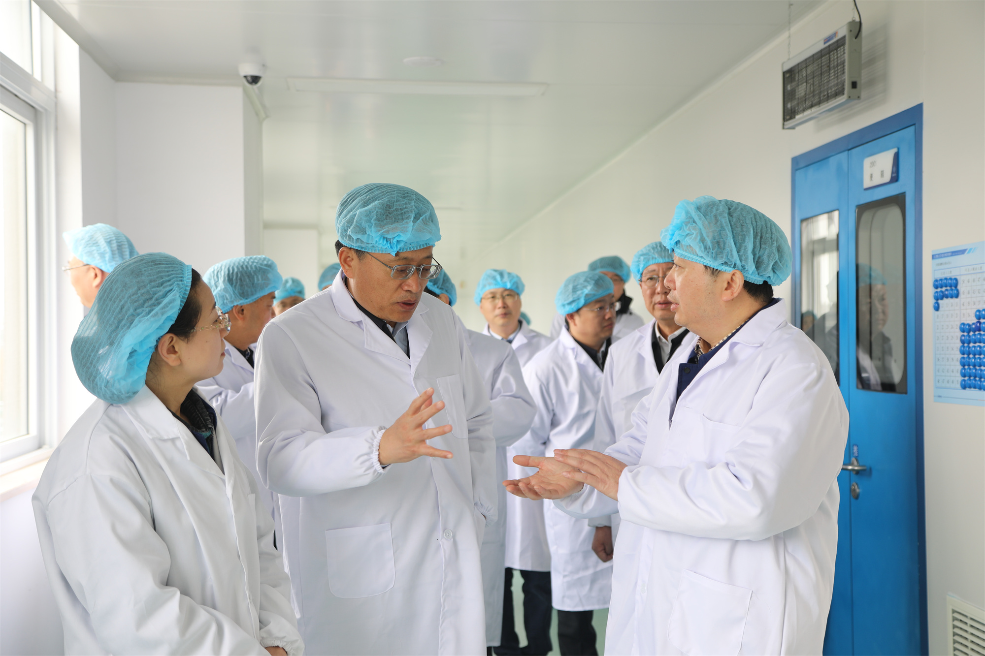 江苏省副省长胡广杰一行莅临pa视讯集团药业调研指导